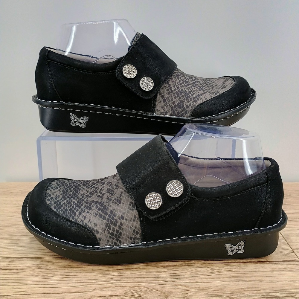 Alegria Sandy Womens 8 EU 38 Black Snake Print Leather Comfort Slip On Clog Shoe